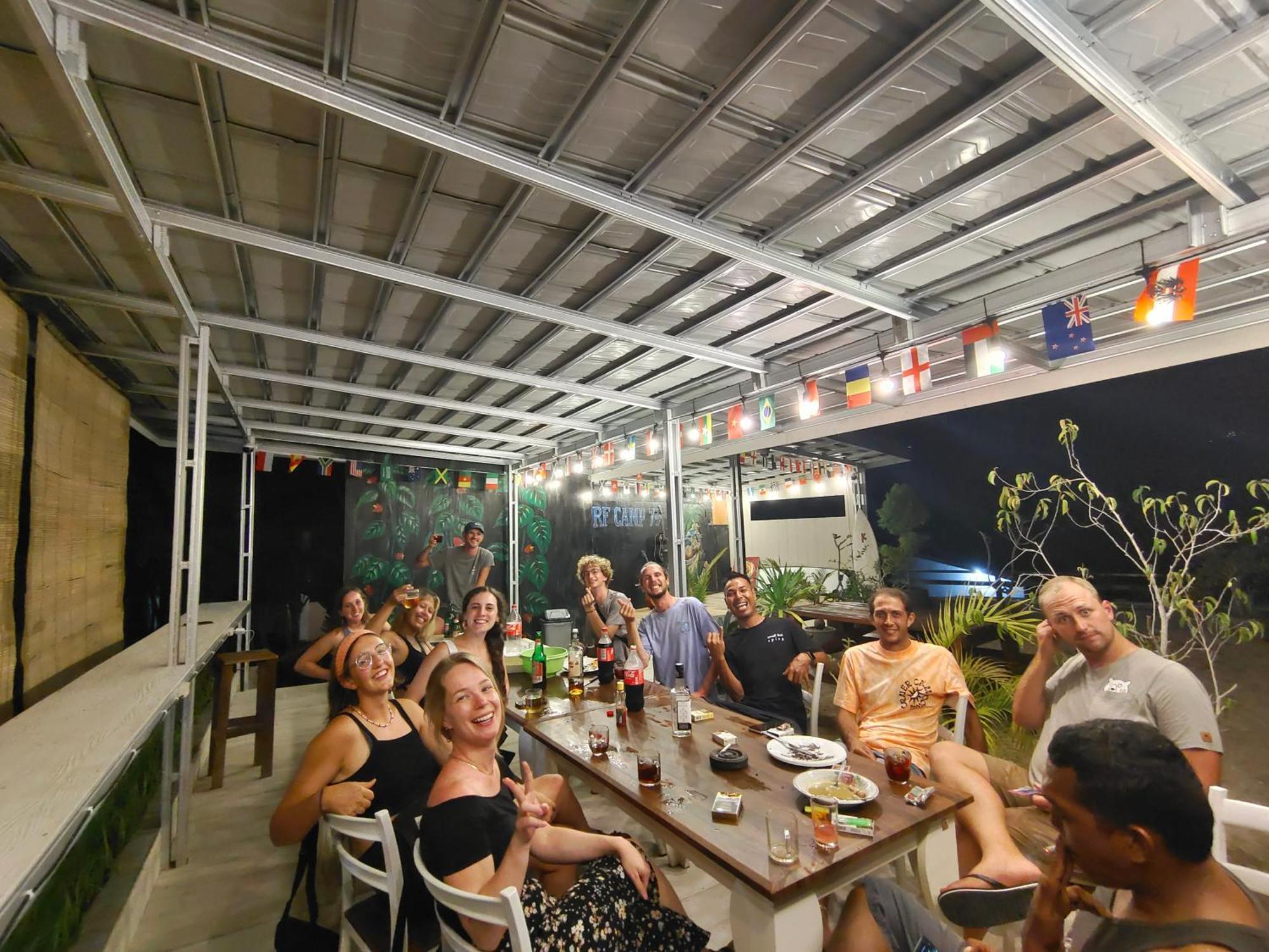 Hotel Surf Camp 79 à Kuta  Extérieur photo