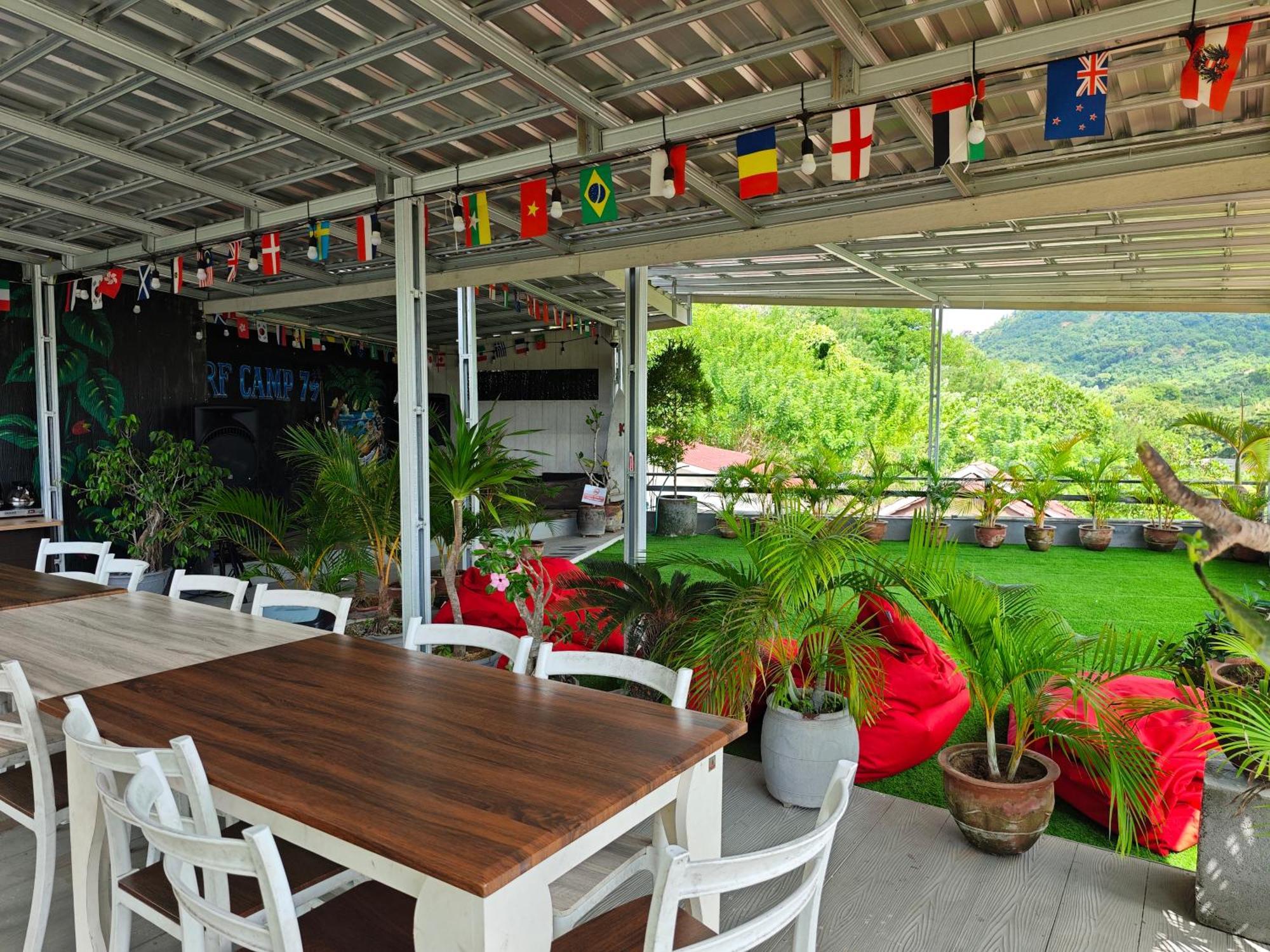 Hotel Surf Camp 79 à Kuta  Extérieur photo