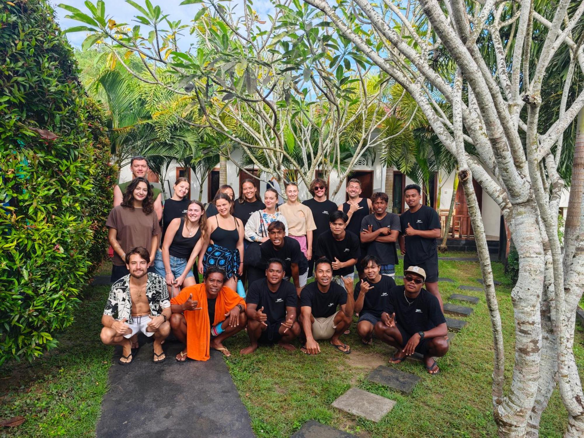 Hotel Surf Camp 79 à Kuta  Extérieur photo